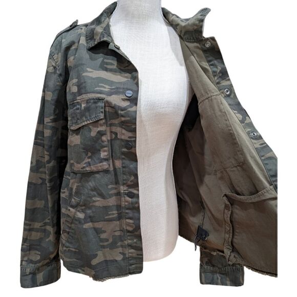 Sanctuary Women's Army Green Camo Button Snap Jacket Raw Hem Size L - Picture 7 of 13